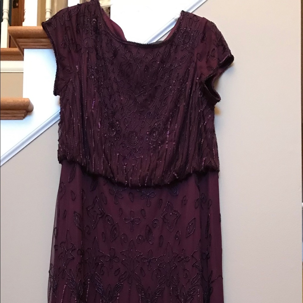 Adriana Papell Burgandy sequin dress